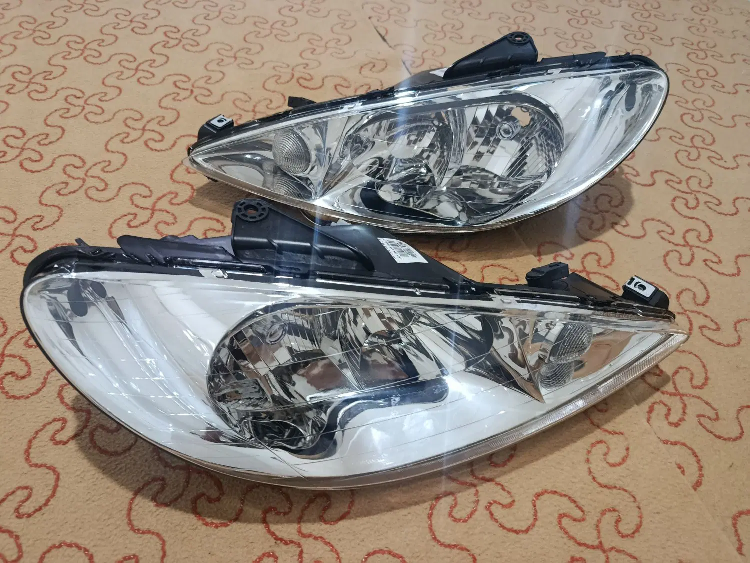 چراغ جلو ۲۰۲|قطعات یدکی و لوازم جانبی|بهارستان, |دیوار
