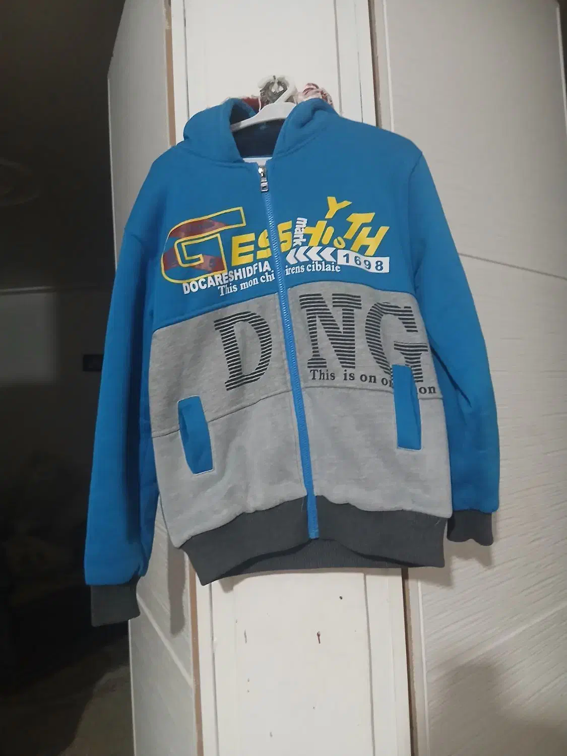 سویشرت|کفش و لباس بچه|تویسرکان, |دیوار