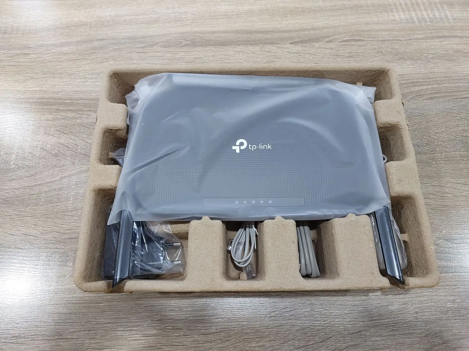 مودم TP link vr 300|مودم و تجهیزات شبکه|شیراز, شهرک بزین|دیوار