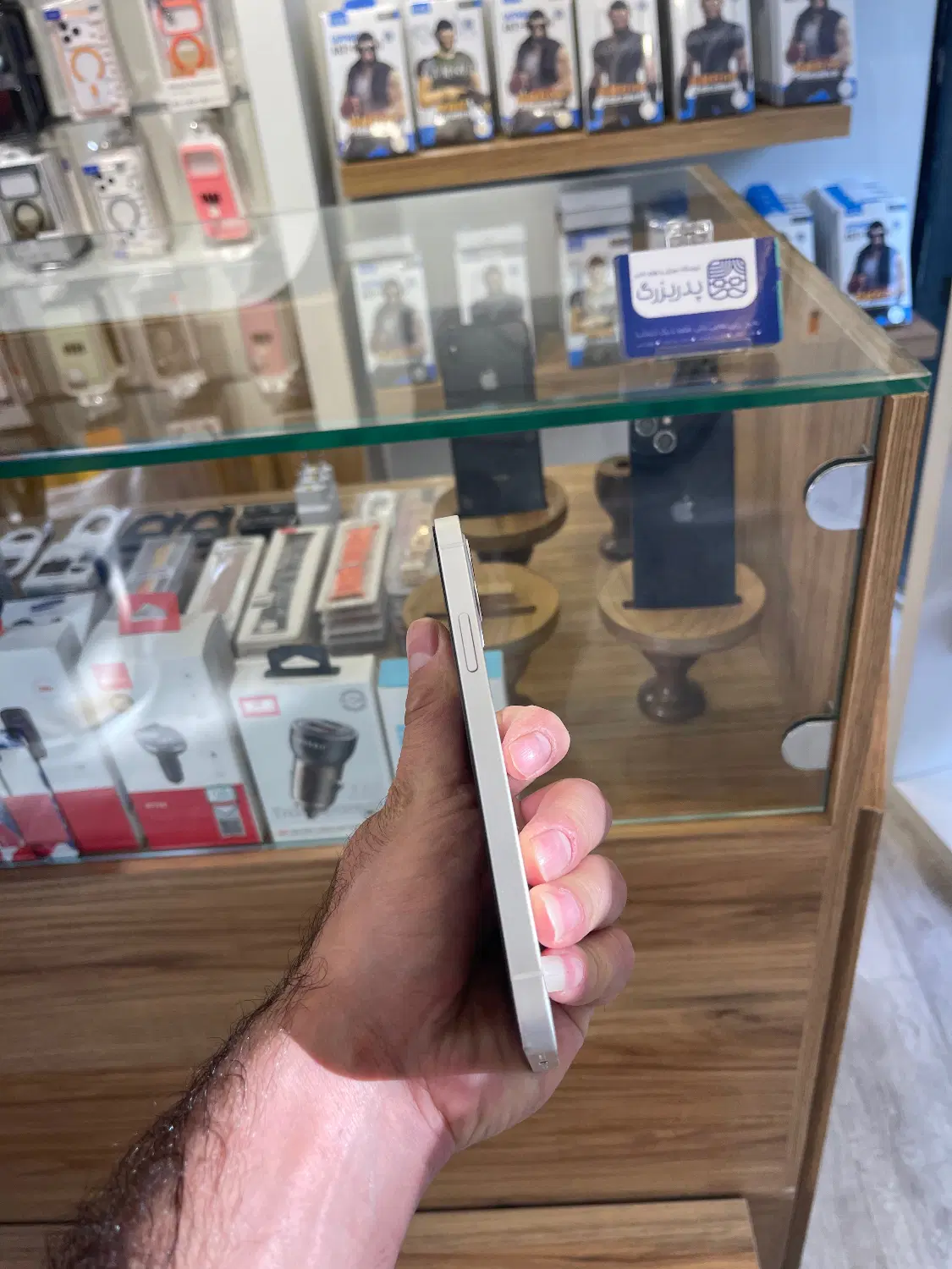 Iphone 12|موبایل|اصفهان, آبشار|دیوار