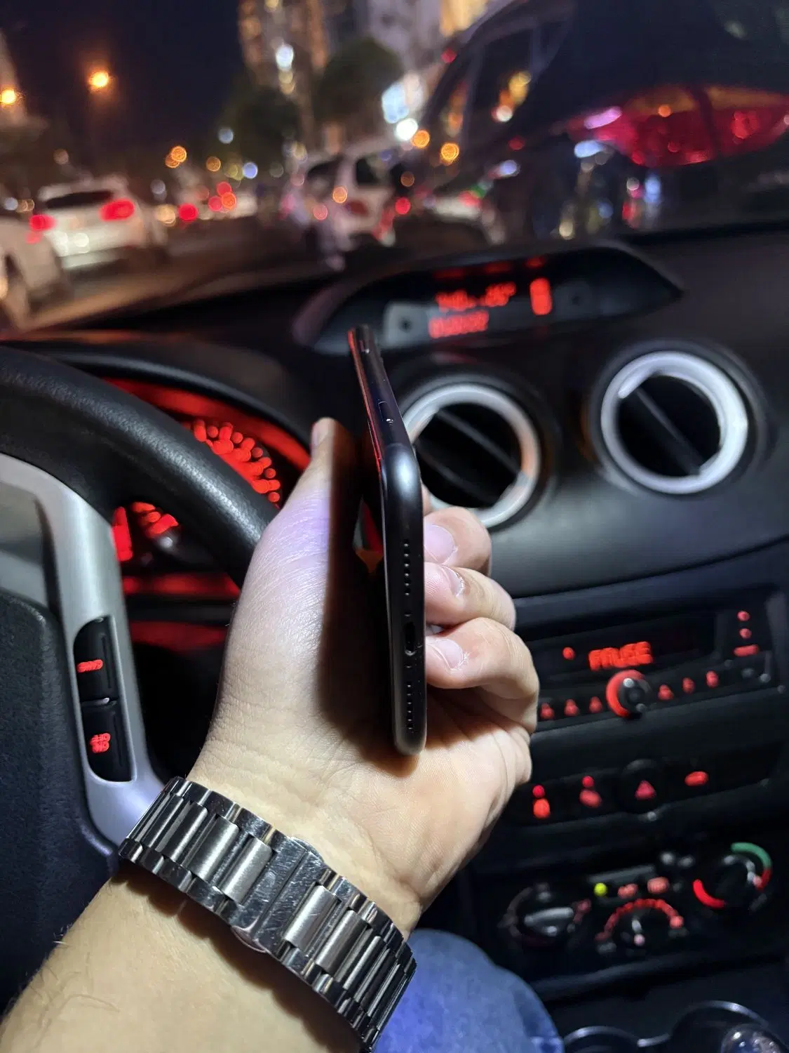 iphone 11 نرمال|موبایل|رشت, چمارسرا|دیوار