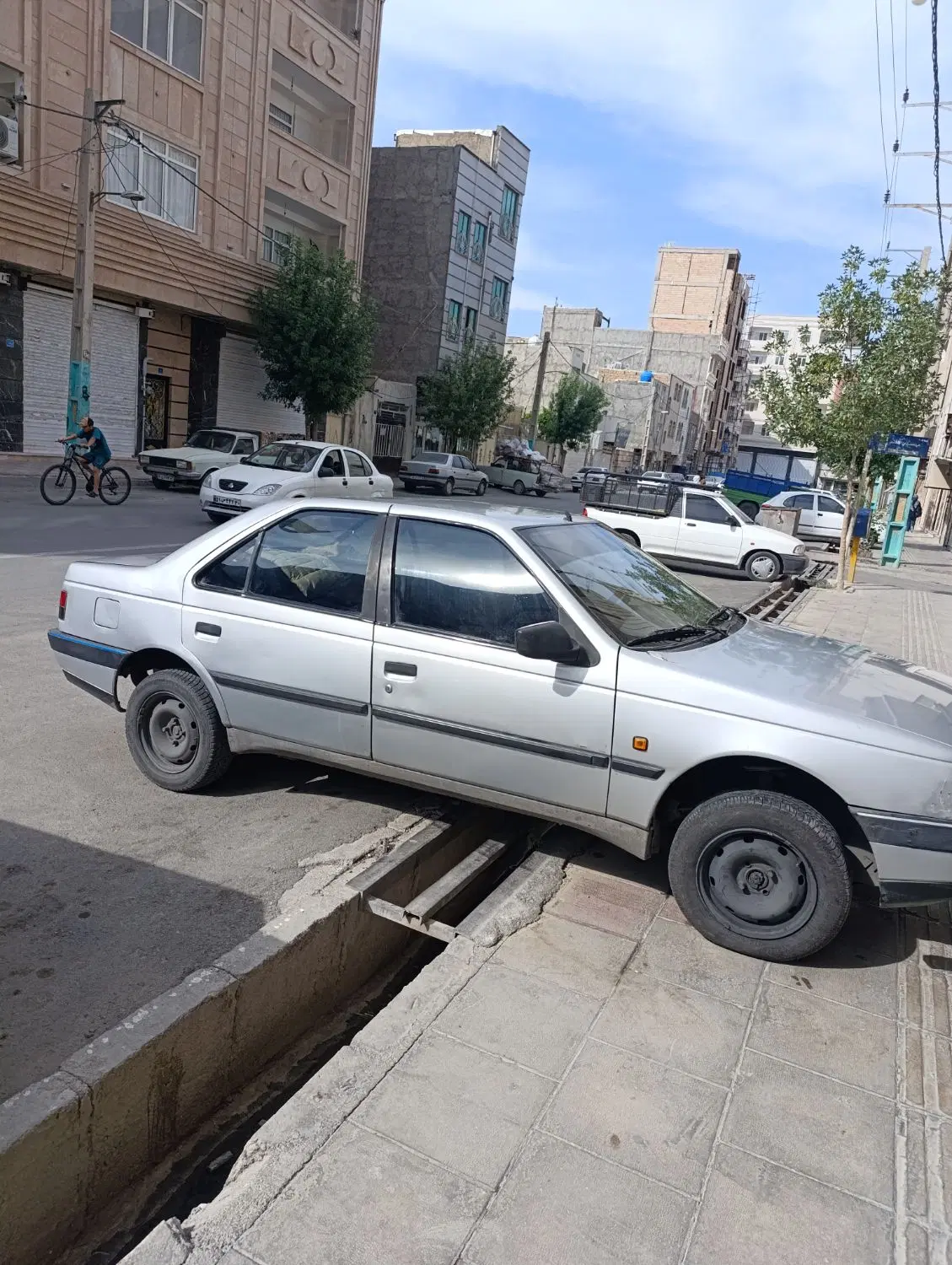 405 مدل 85|خودرو سواری و وانت|بهارستان, |دیوار