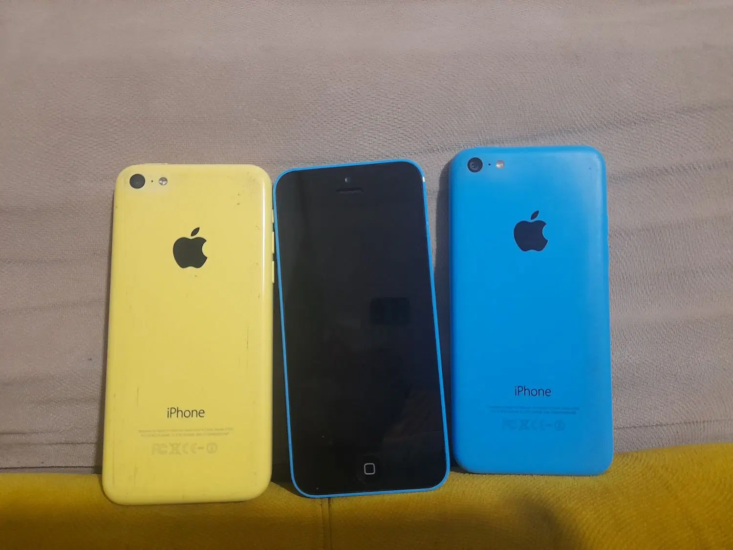 ایفون 5C|موبایل|تهران, فلسطین (میدان انقلاب)|دیوار