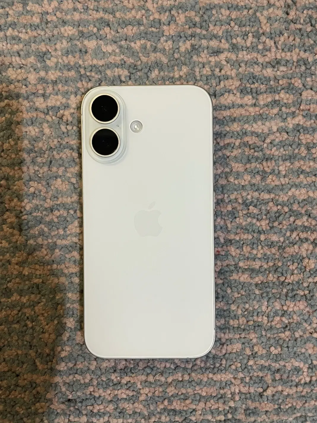 Iphone 16 normal 128g|موبایل|قم, سالاریه|دیوار