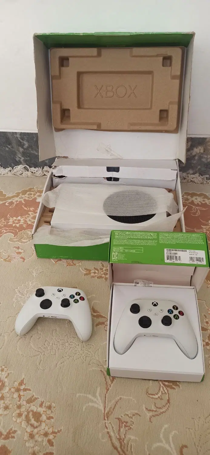 xbox  S series 512|کنسول، بازی ویدئویی و آنلاین|شیراز, نصر|دیوار