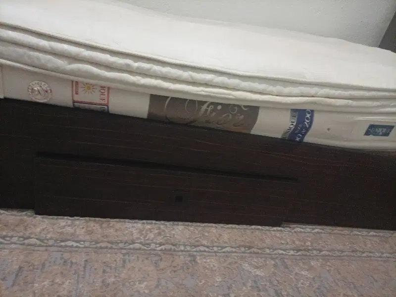 تخت|تشک تختخواب|لواسان, |دیوار