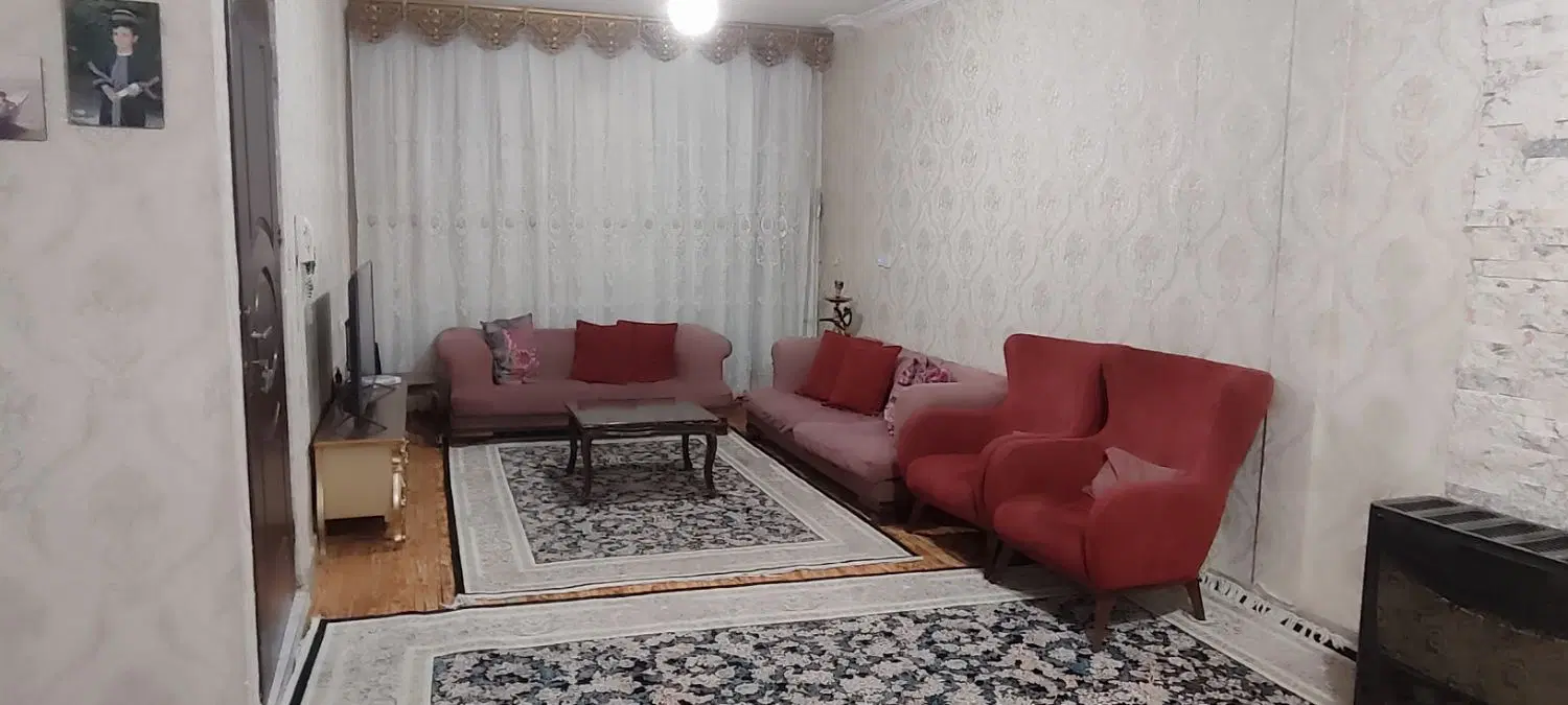 مبل راحتی|مبلمان خانگی و میز عسلی|اسلام‌شهر, شهرک احمدیه|دیوار