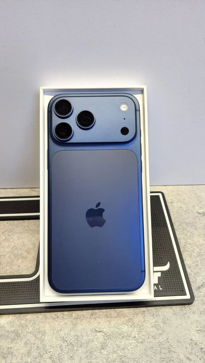 17 Pro max Blu|موبایل|تهران, شیخ هادی|دیوار