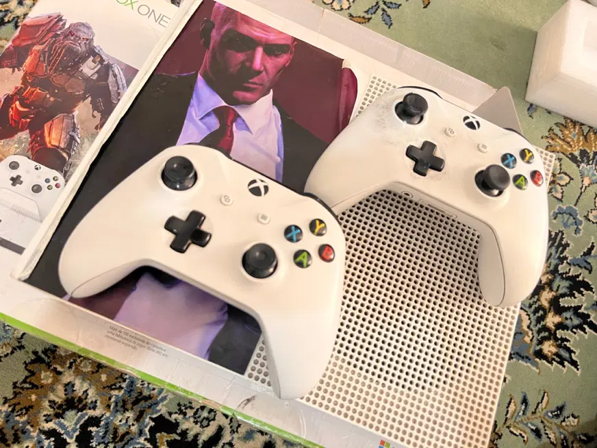 X box 1 S (1 ترا )|کنسول، بازی ویدئویی و آنلاین|شیراز, شهرک صدا و سیما|دیوار