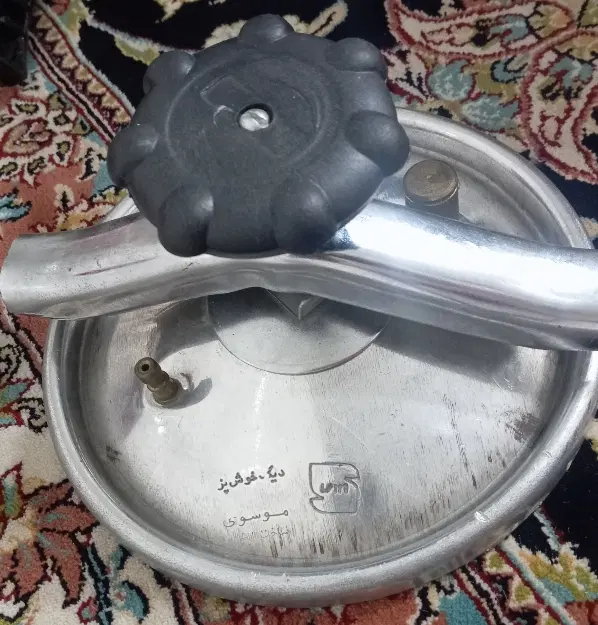 زودپز|ظروف پخت‌وپز|مشهد, موعود|دیوار