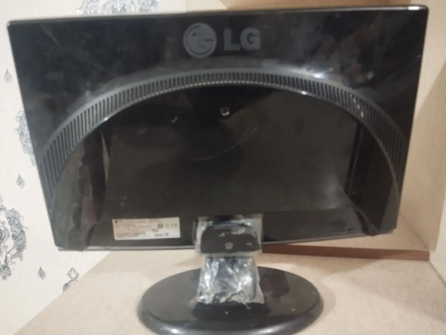 مانیتور LG|قطعات و لوازم جانبی رایانه|صدرا-فارس, فاز ۱|دیوار