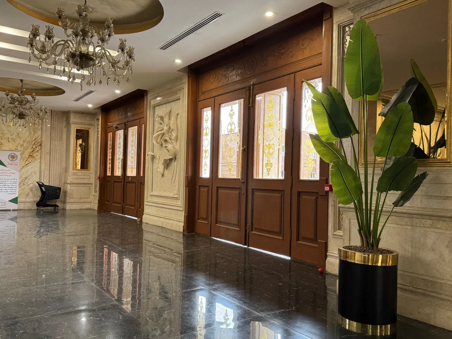 ۱۰۴متر۲خواب/قیمت اقتصادی/فرصت استثناییRonikapalace|فروش آپارتمان|تهران, پاسداران|دیوار