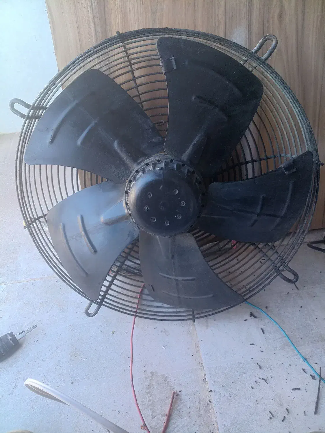 فن 45|پنکه و تصفیه‌کنندهٔ هوا|رفسنجان, |دیوار