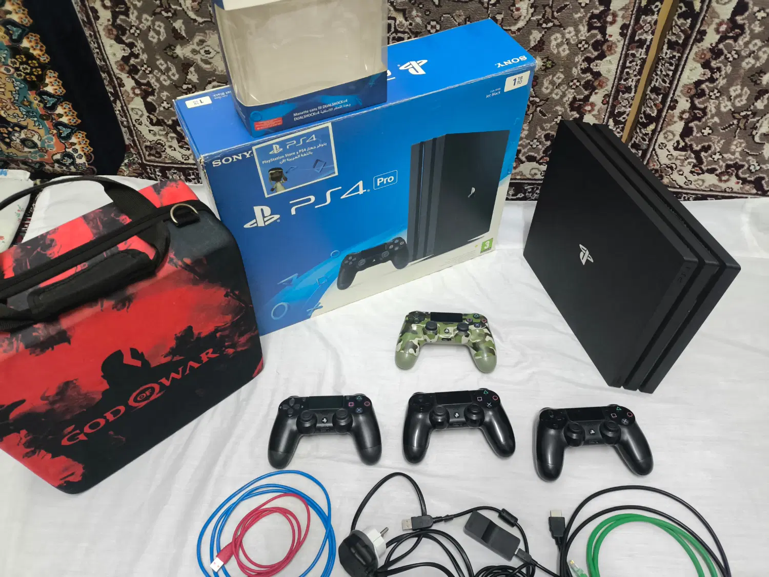 PS4 PRO 1T|کنسول، بازی ویدئویی و آنلاین|رشت, کاکتوس|دیوار