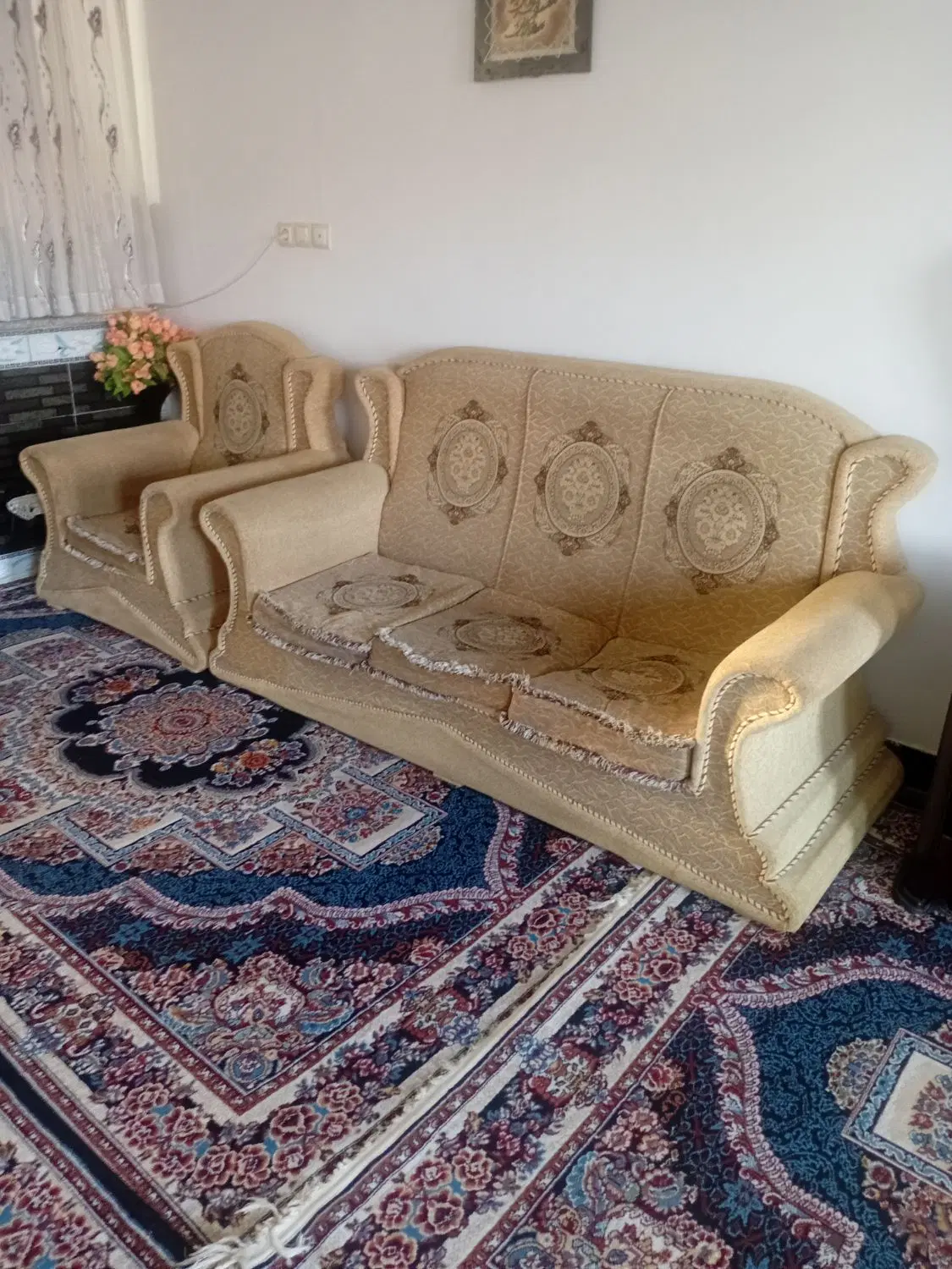 مبل|مبلمان خانگی و میز عسلی|قروه, |دیوار
