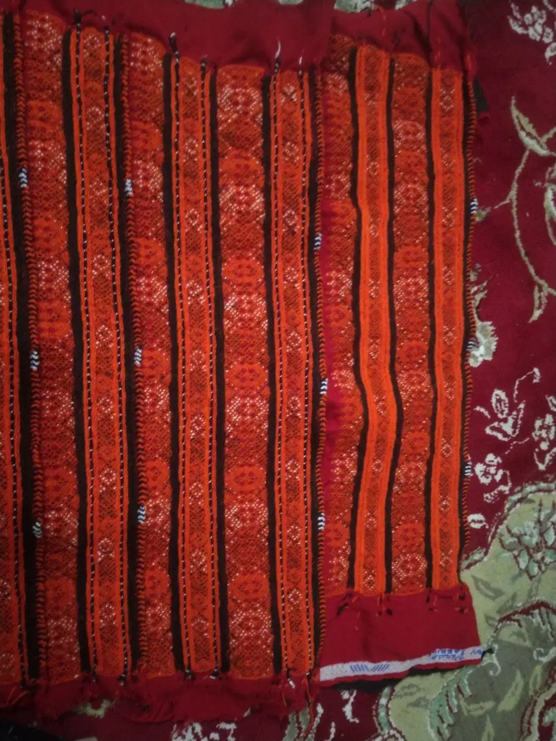 زیاستین|لباس|زاهدان, |دیوار