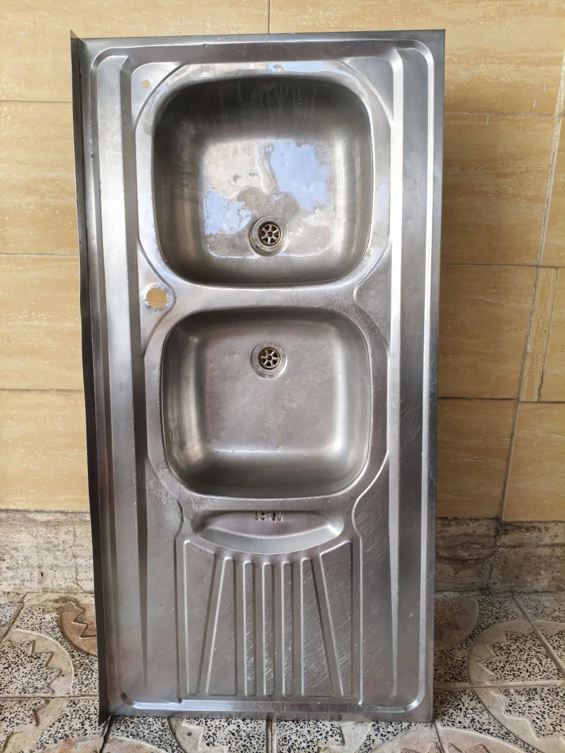 سینک|آبچکان و نظمدهنده ظروف|قدس, شهرقدس|دیوار