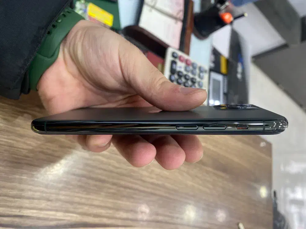 (iphone 11 pro (256|موبایل|تالش, هشتپر|دیوار