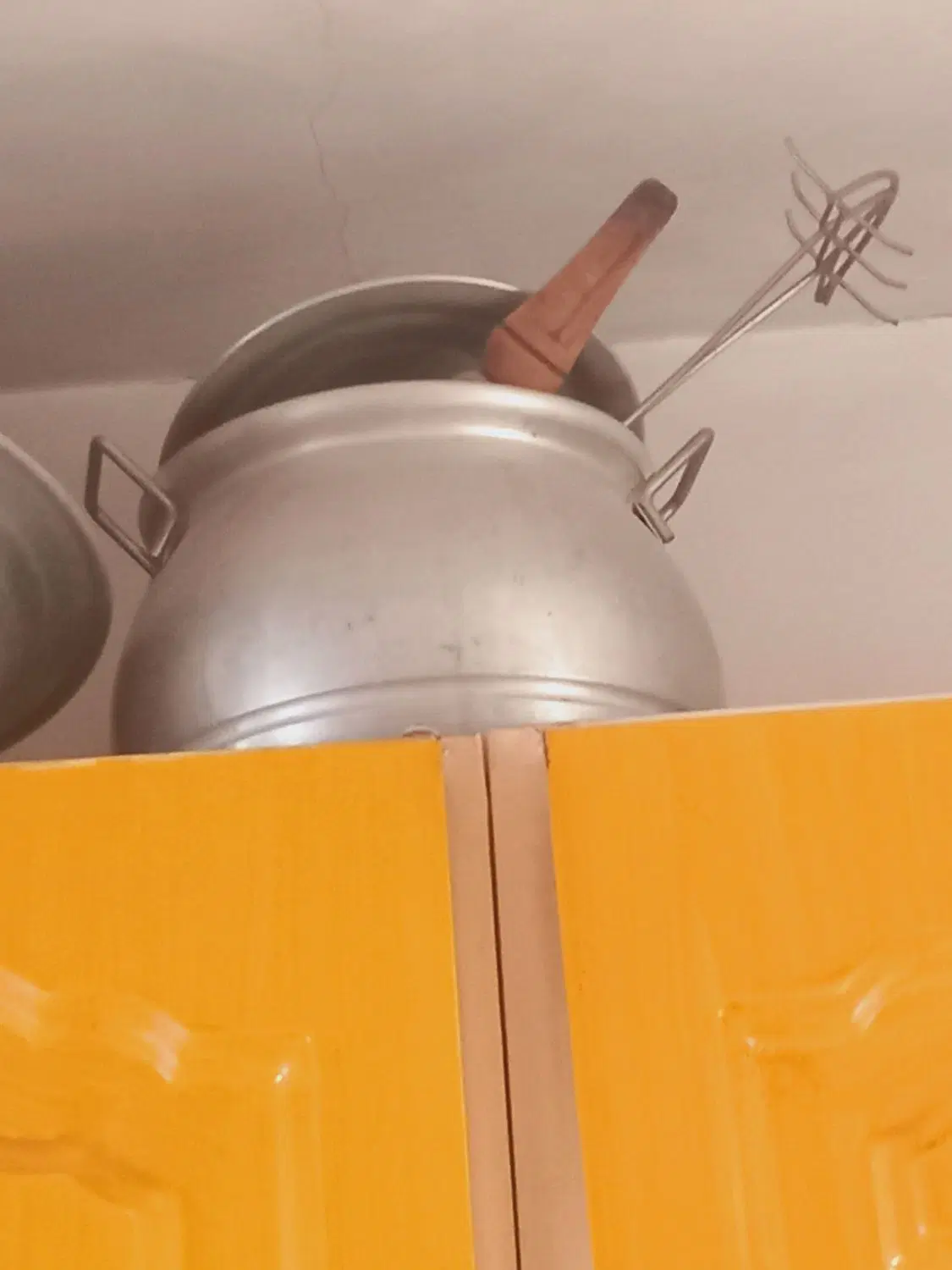 دیگ|ظروف پخت‌وپز|گنبد کاووس, |دیوار