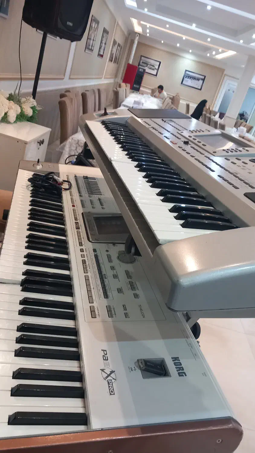 ارگ korg pa80|پیانو، کیبورد، آکاردئون|میانه, |دیوار