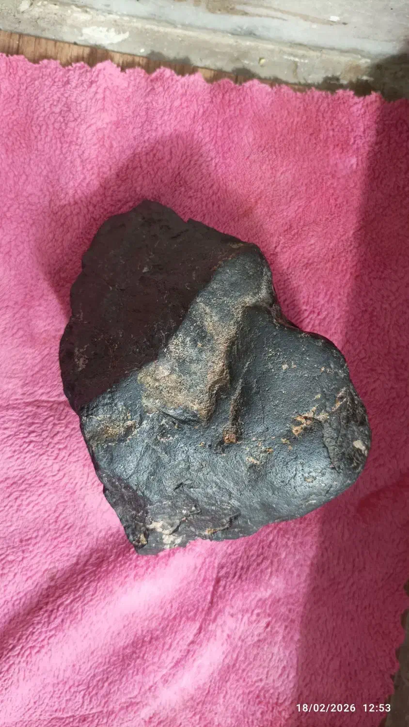 شهاب سنگ|کلکسیون اشیاء عتیقه|کرج, ساسانی (قلمستان)|دیوار