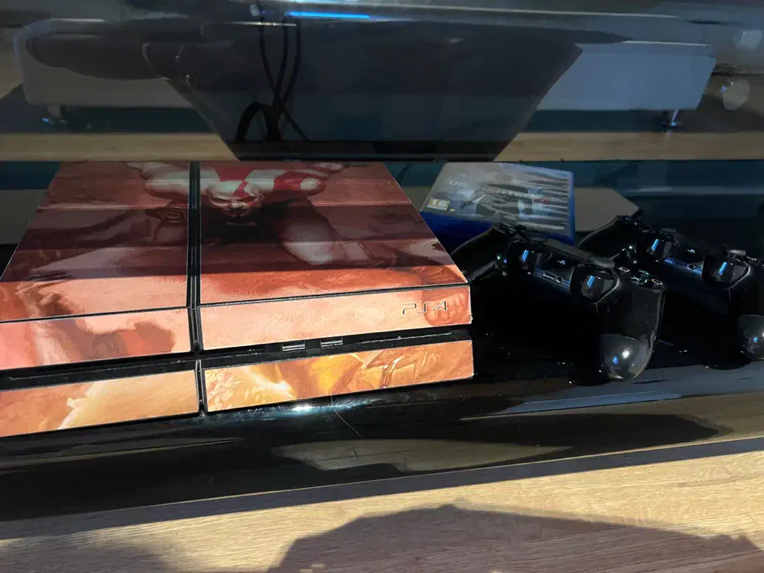 Ps4 500گیگ|کنسول، بازی ویدئویی و آنلاین|نور, |دیوار