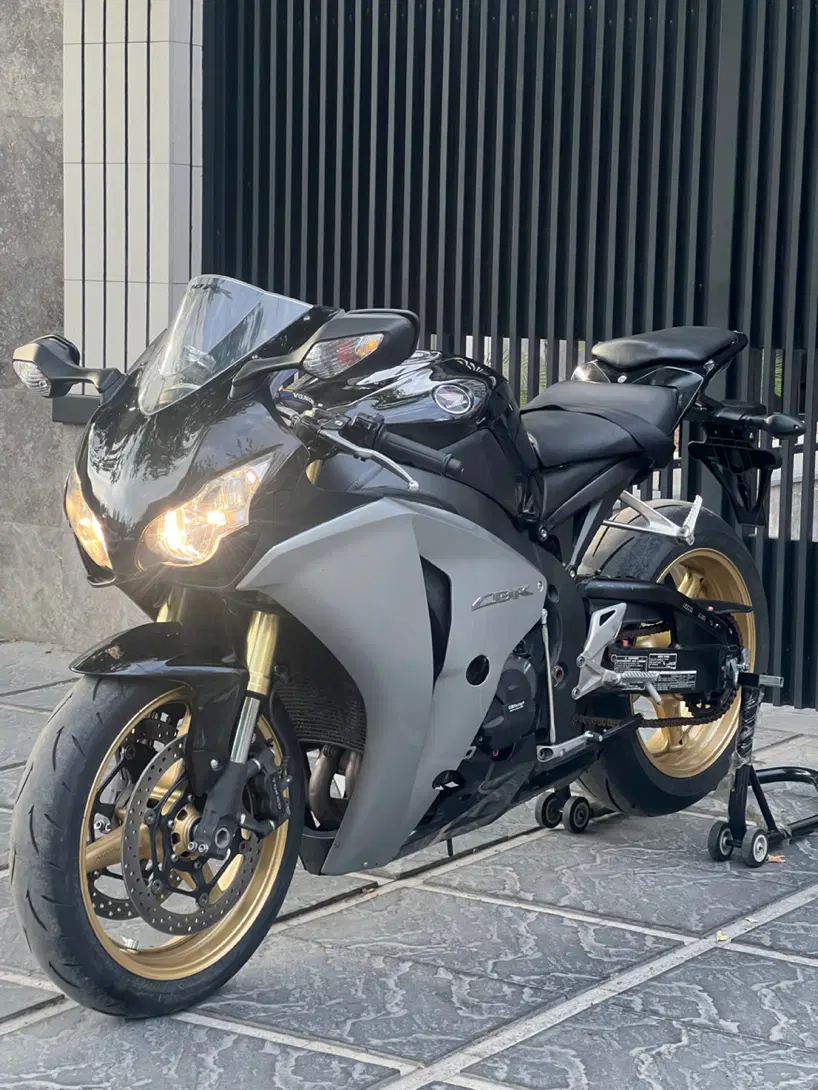 Cbr 1000 cb1300 mt gsx 1000|موتورسیکلت|تهران, قناتکوثر|دیوار