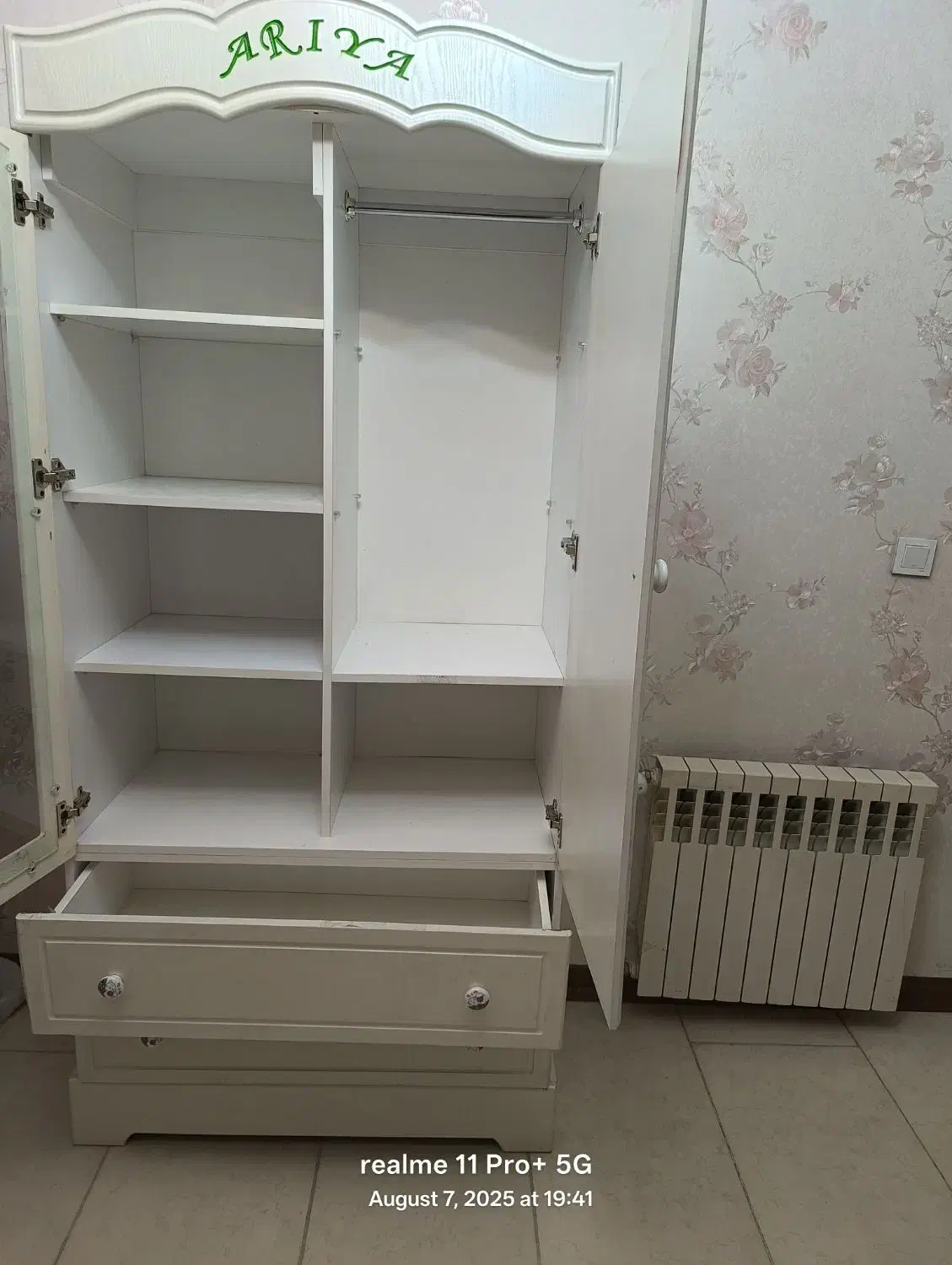 کمد|مبلمان خانگی و میز عسلی|باغستان, |دیوار