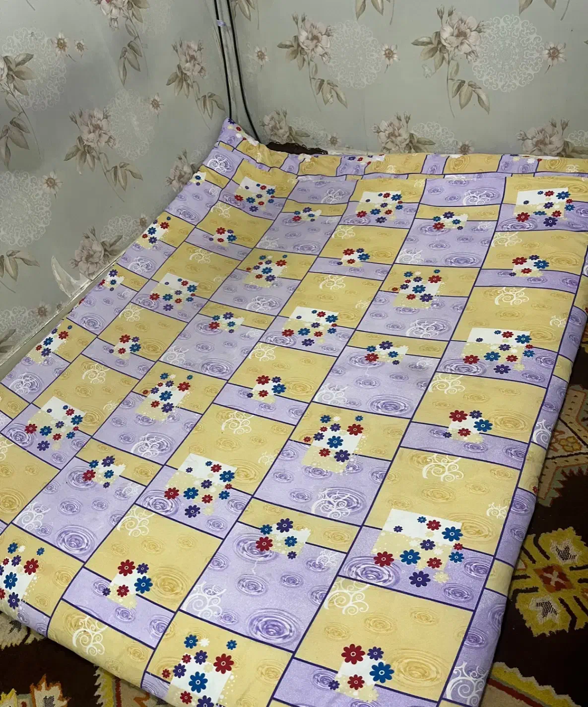 تشک|رختخواب، بالش، پتو|اهواز, زندوکیلی|دیوار