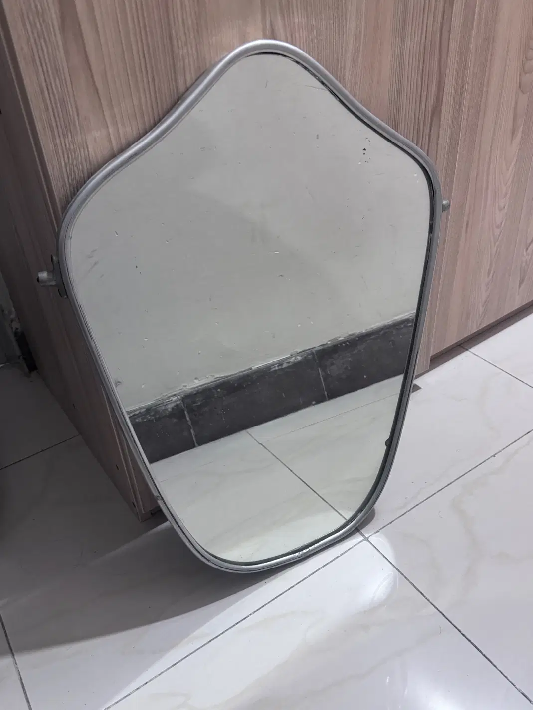 آینه|آینه|گرگان, |دیوار