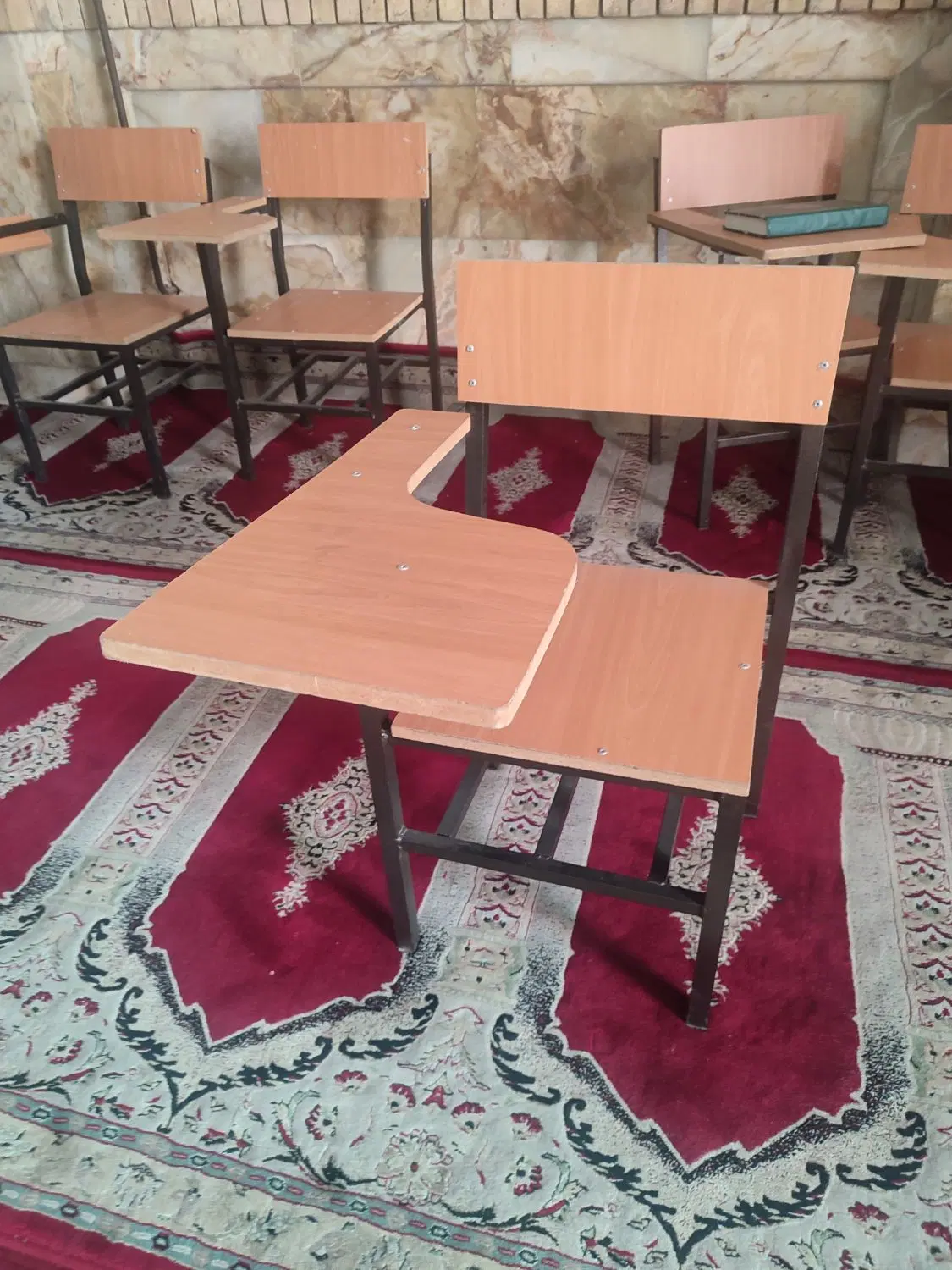تک صندلی|صندلی و نیمکت|رشت, شهرک آیت الله منتظری|دیوار