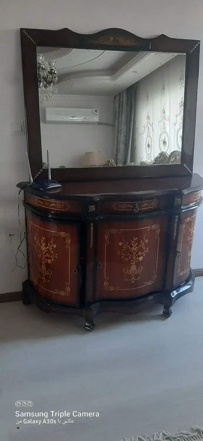 دست دوم|بوفه، ویترین، کنسول|بازرگان, |دیوار