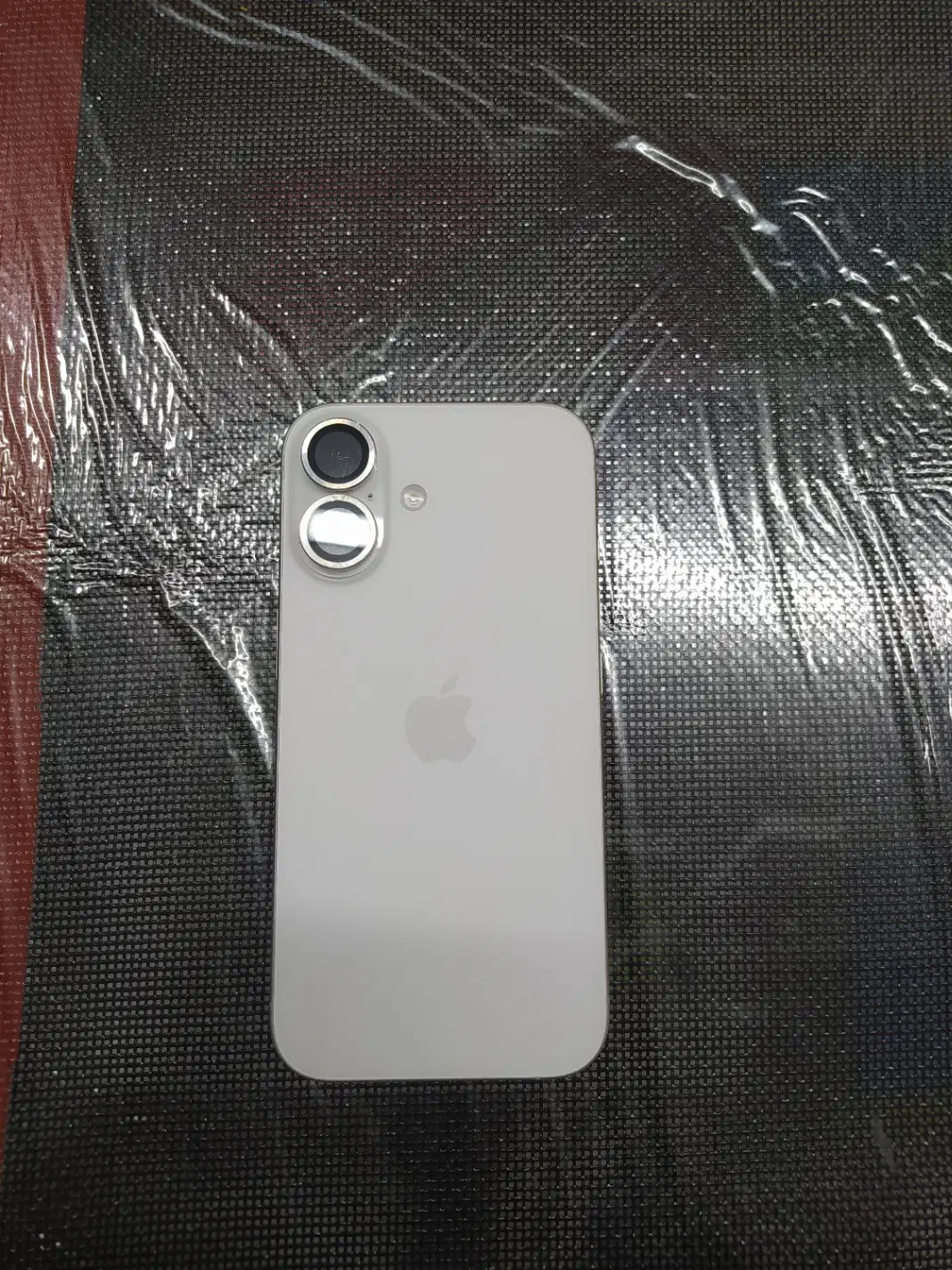 iPhone 16|موبایل|لنجان, |دیوار