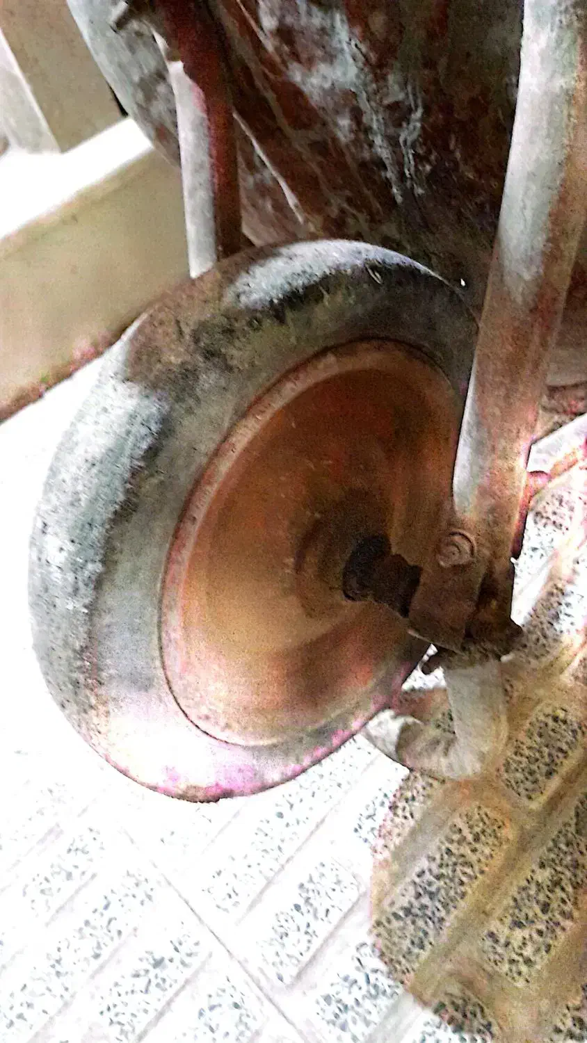 فرغون|ابزارآلات|کرمانشاه, |دیوار