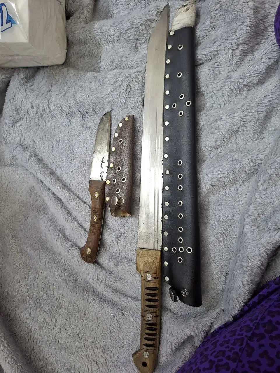 چاقو|کلکسیون اشیاء عتیقه|قم, پردیسان|دیوار