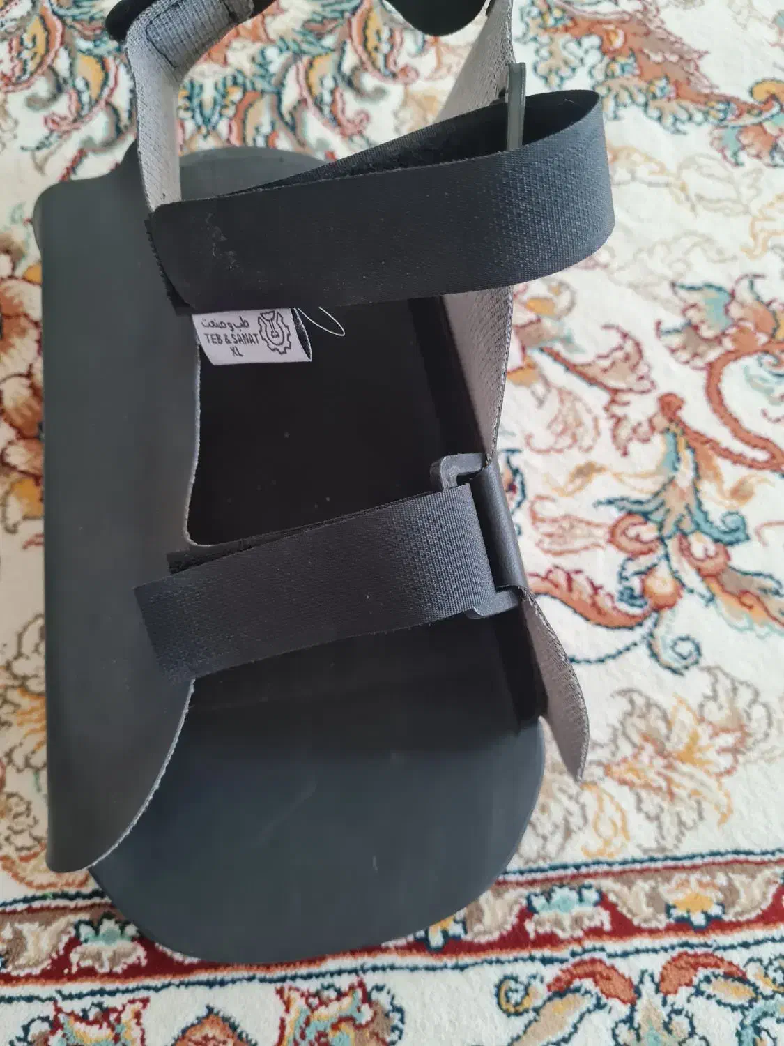 کفش گچ|کیف، کفش، کمربند|قم, گلزار|دیوار