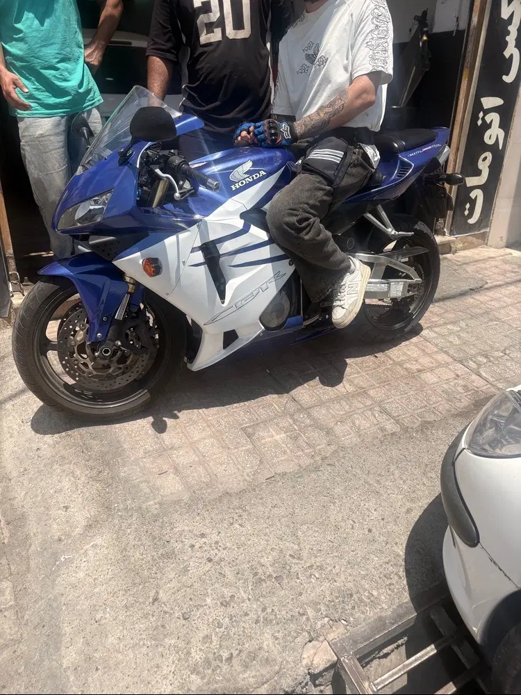 cbr600|موتورسیکلت|اندیشه, اندیشه فاز ۱|دیوار