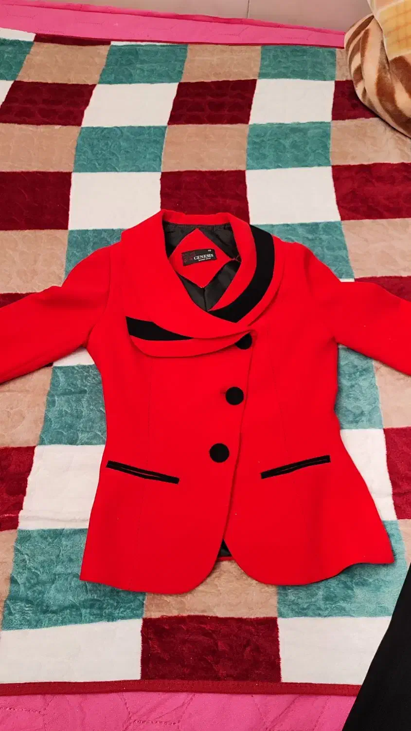 کت دامن|لباس|شیراز, انجیر|دیوار