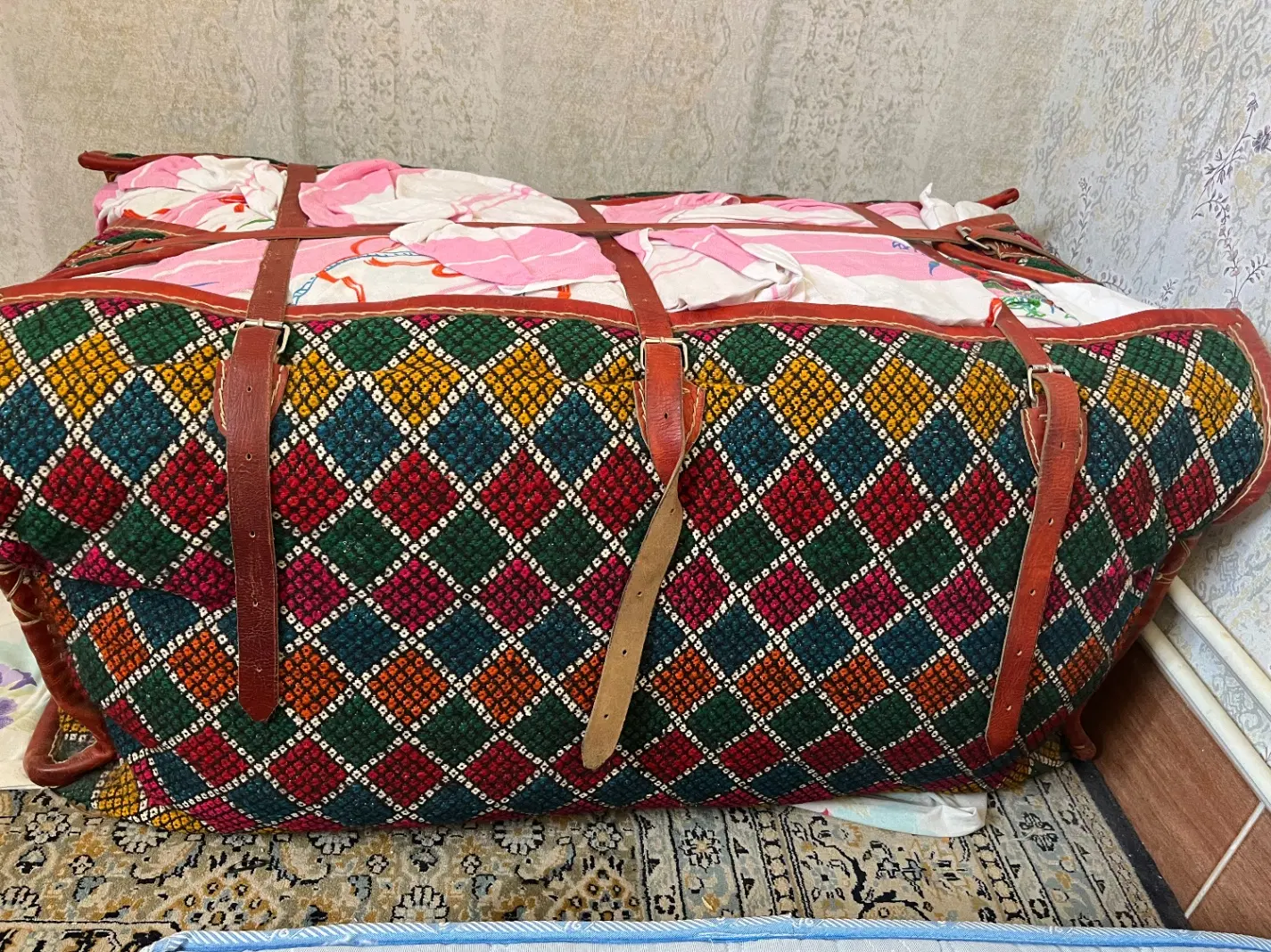 مفرش|گلیم، جاجیم، گبه|اصفهان, بهارستان|دیوار