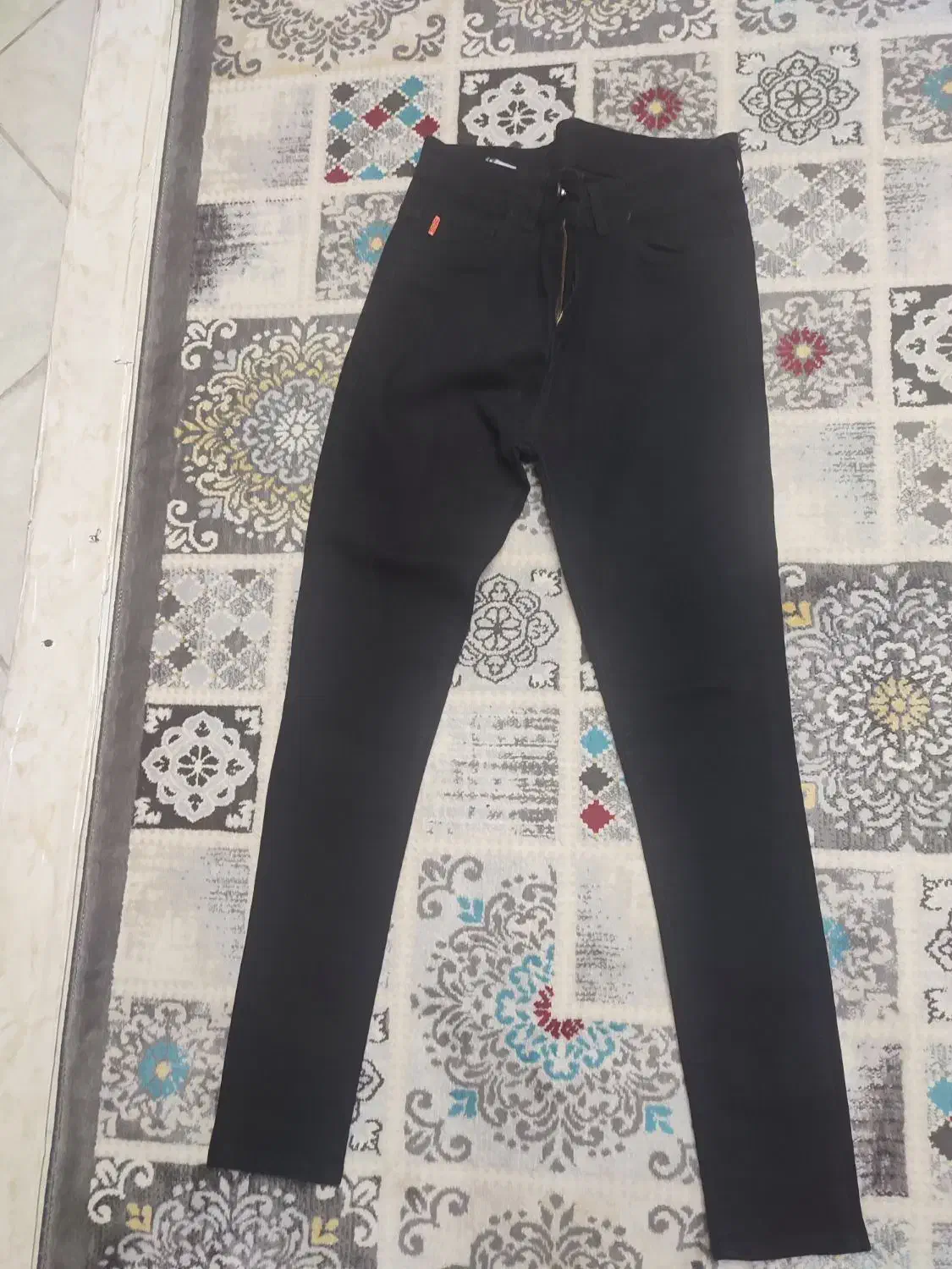 شلوار جین|لباس|قم, شاه سید علی|دیوار