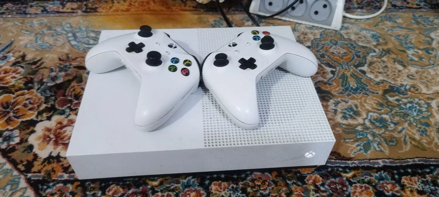 xbox one s|کنسول، بازی ویدئویی و آنلاین|کرمان, |دیوار