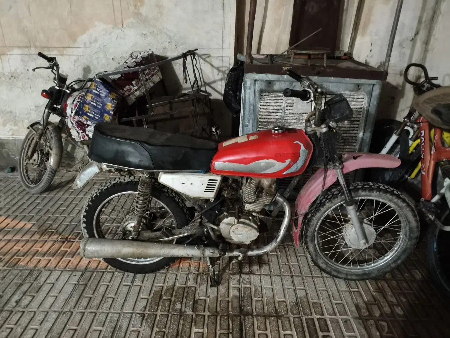 موتورسیکلت|موتورسیکلت|قصرشیرین, |دیوار