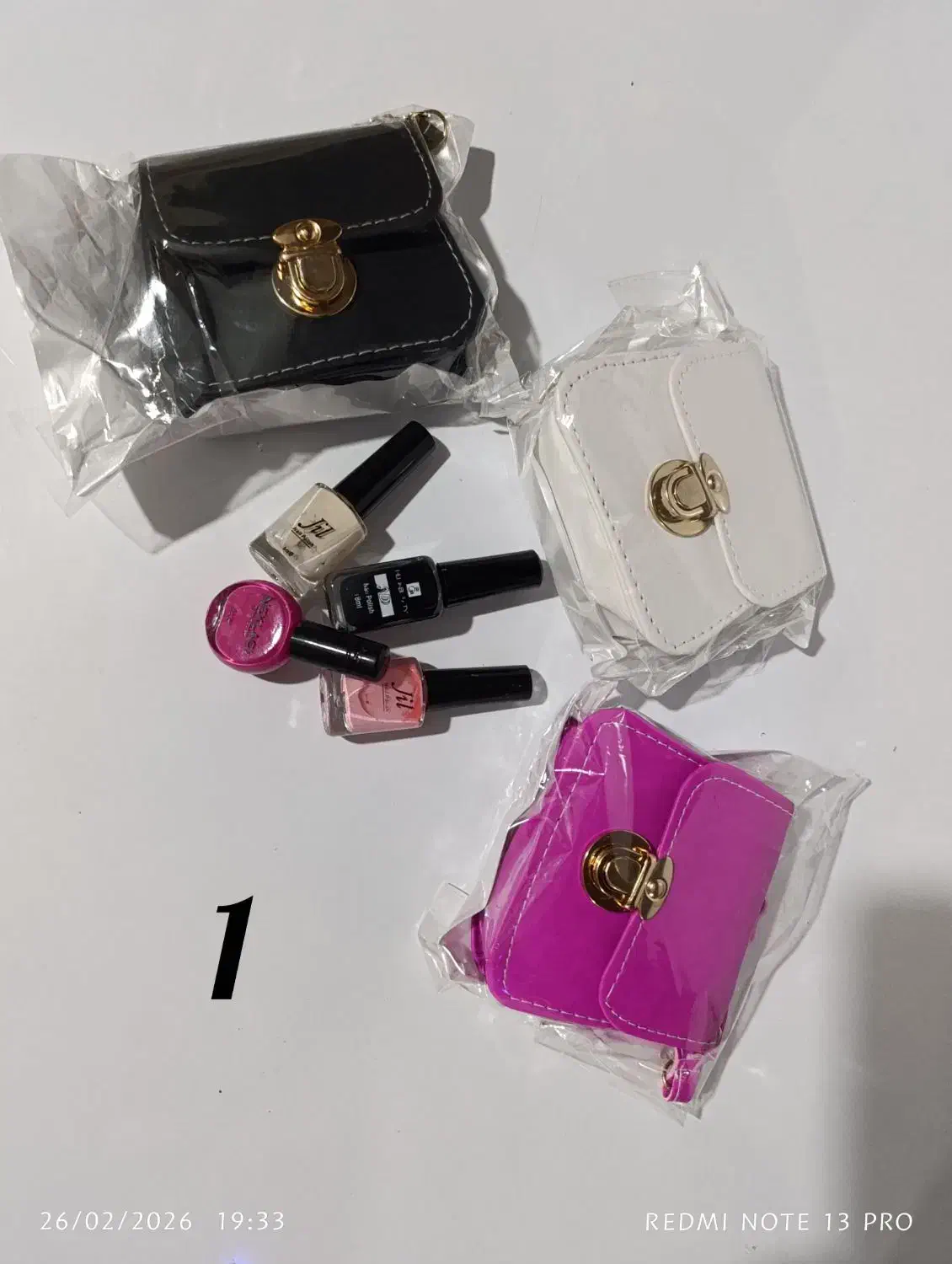 کیف|کیف، کفش، کمربند|قم, ولیعصر|دیوار