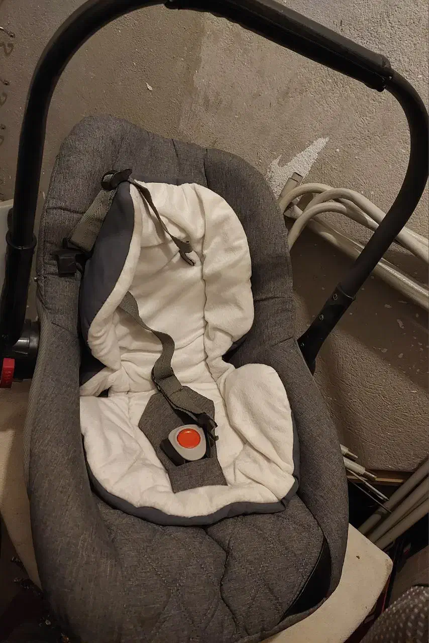 کریر بچه|کالسکه و لوازم جانبی|کرج, کلاک پایین|دیوار