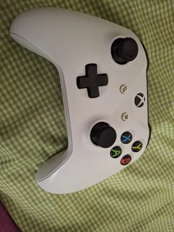 دسته xbox one s|کنسول، بازی ویدئویی و آنلاین|اصفهان, کوی شهید کشوری|دیوار