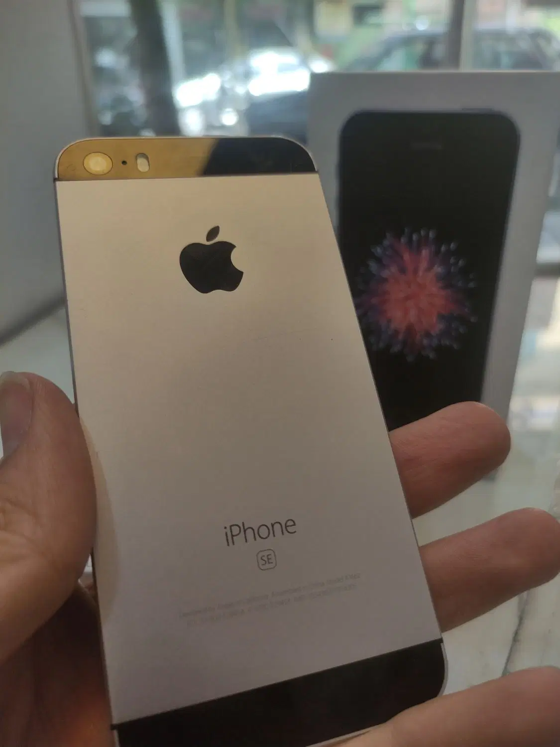 iphone se 32|موبایل|تهران, امام زاده عبدالله|دیوار