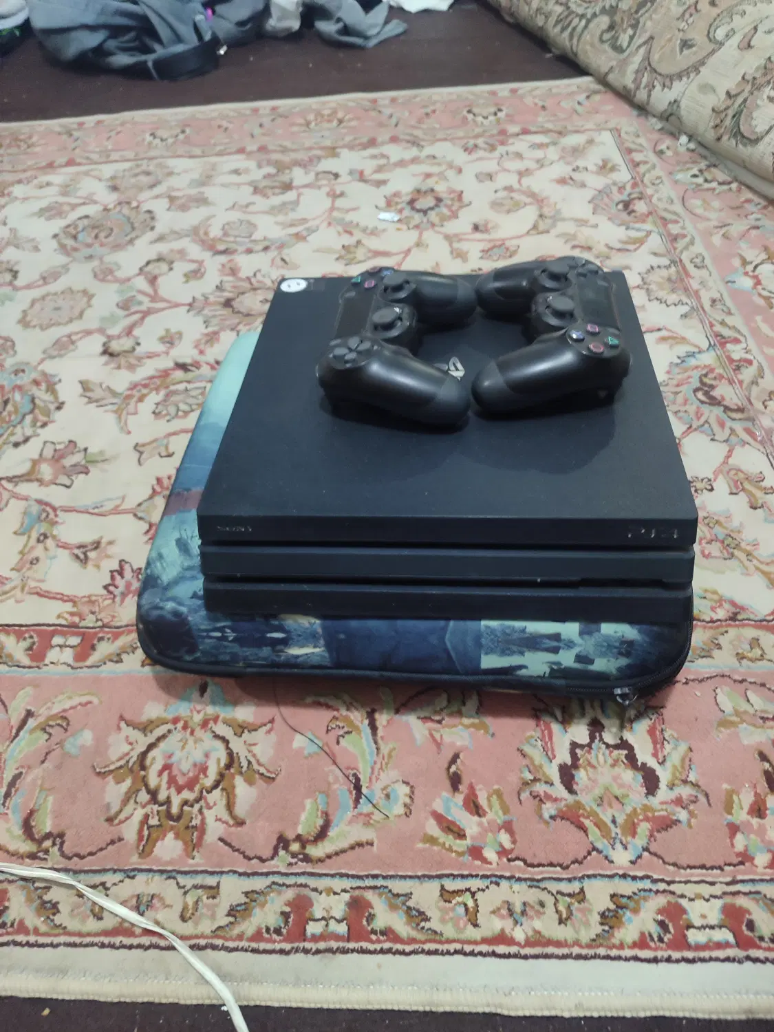 Ps4 pro 1T|کنسول، بازی ویدئویی و آنلاین|ماهدشت, |دیوار