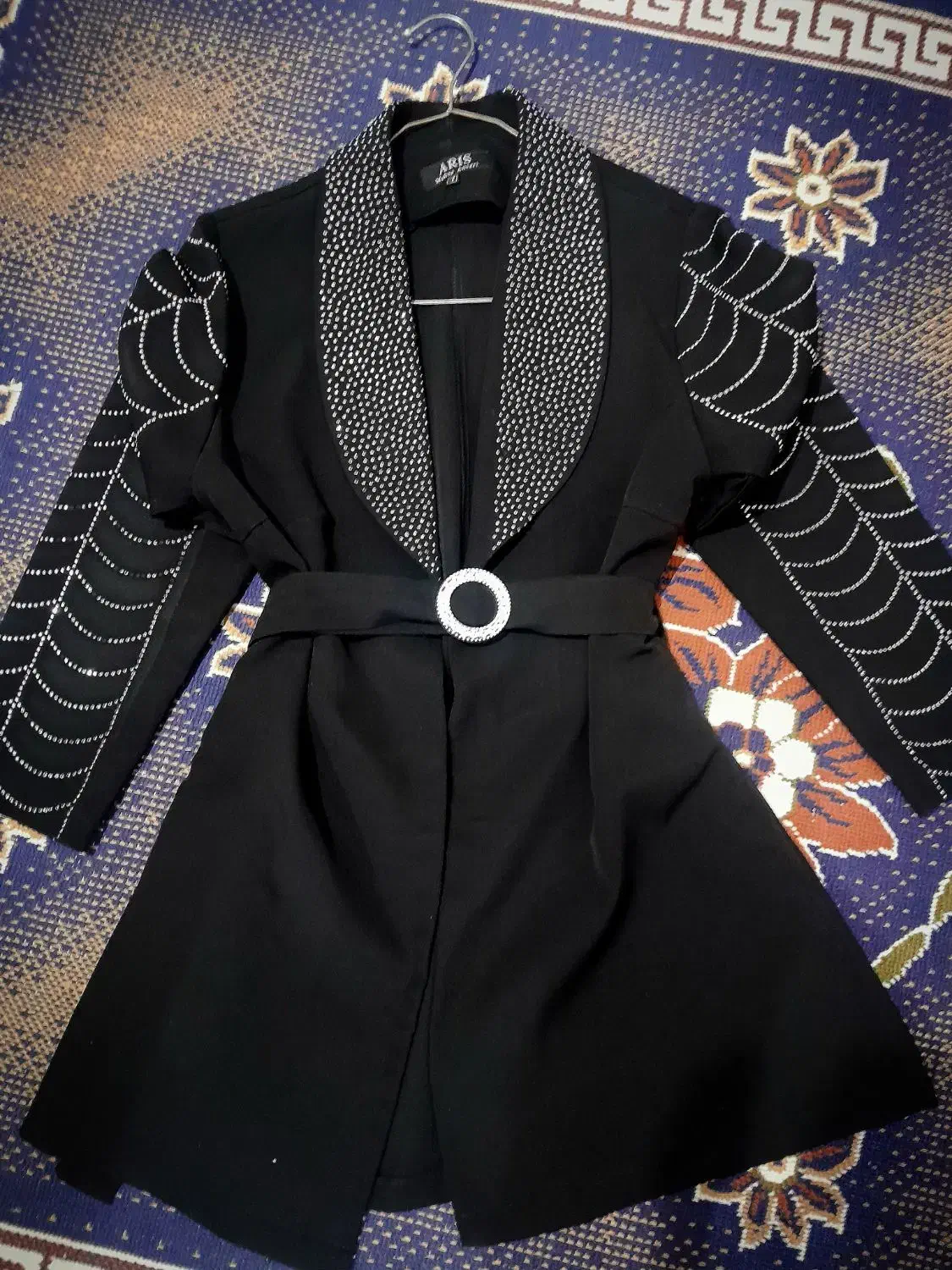 کت مشکی|لباس|قم, ولیعصر|دیوار