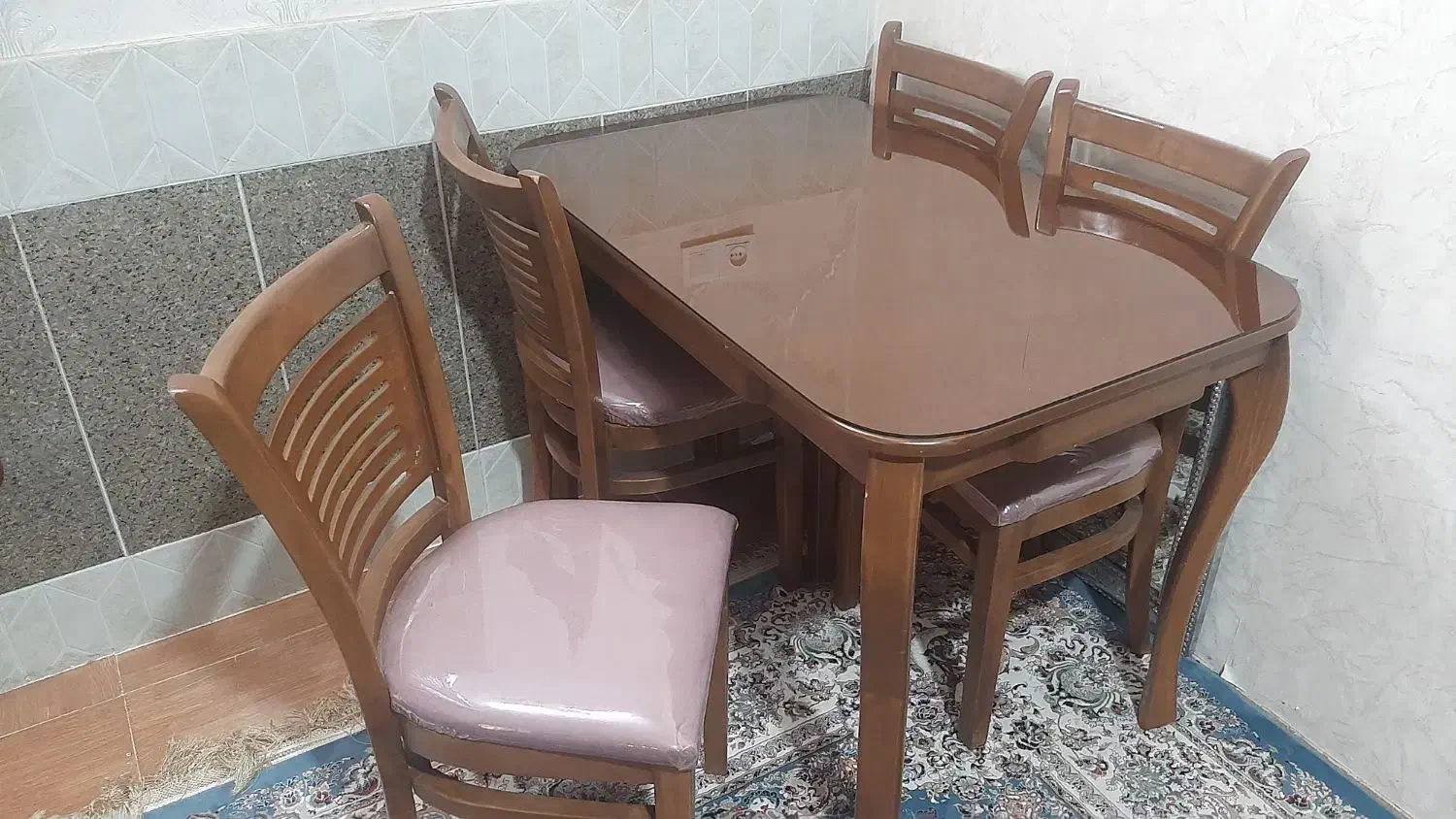 میز نهارخوری چهار نفره چوبی|مبلمان خانگی و میز عسلی|مشهد, ابوذر|دیوار