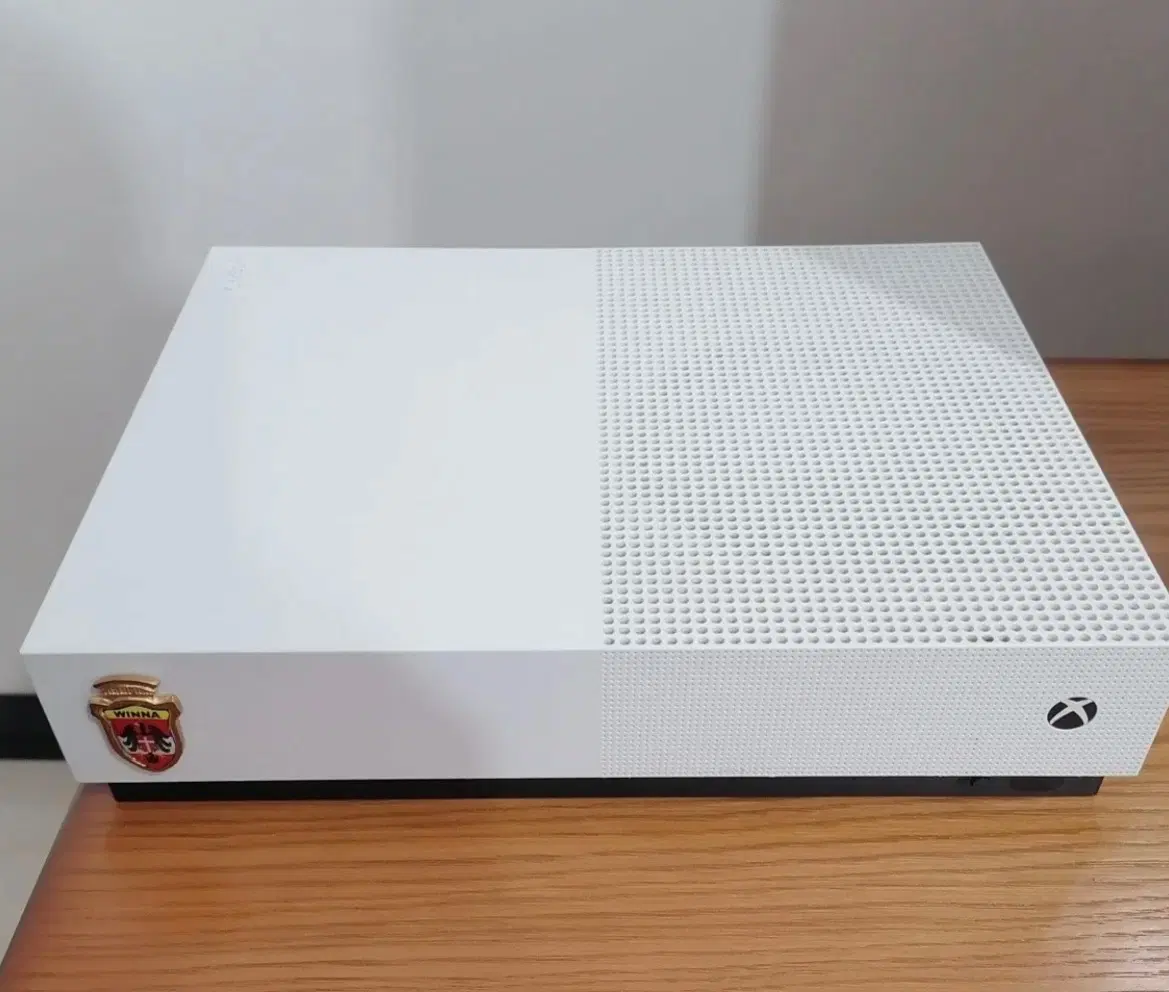 xbox one s 1T|کنسول، بازی ویدئویی و آنلاین|هشتگرد, شهرک ولیعصر (مصلی)|دیوار